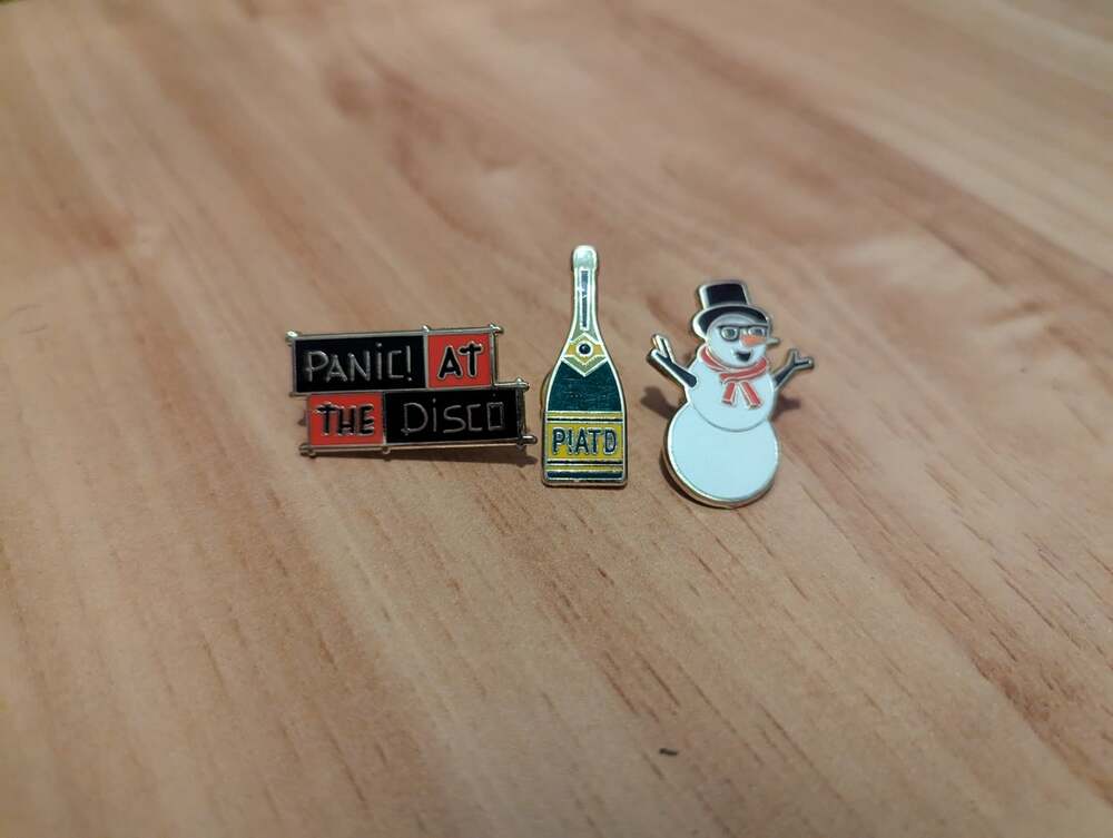 Panic at the disco! Death of a bachelor tour full pin set